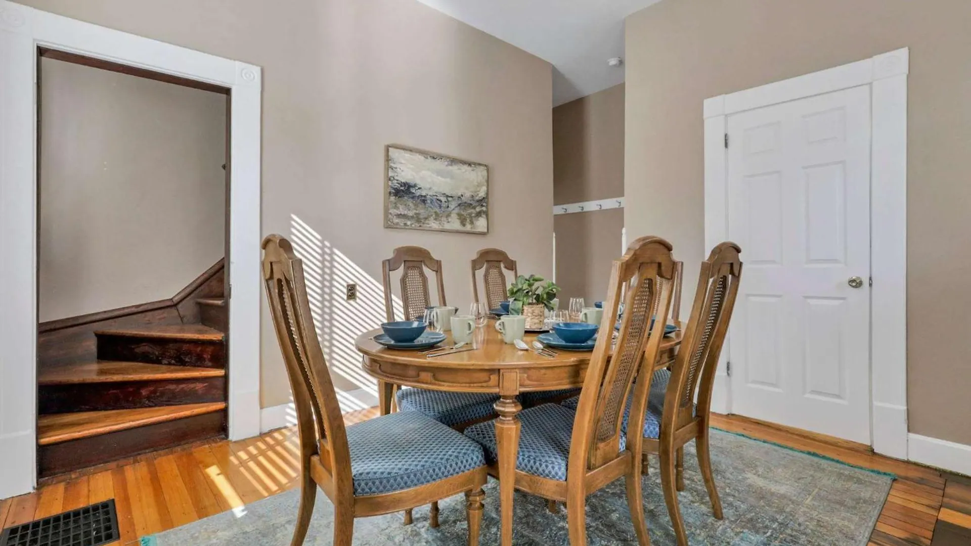4 Bed Townhome Near Goodale Park Columbus USA